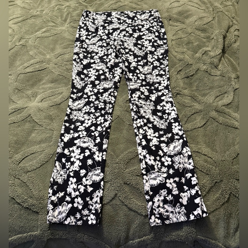 Roz and Ali Floral Black and White Pants 14